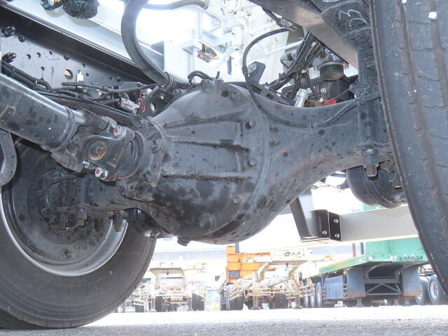 いすゞフォワードミキサー車（コンクリートミキサー）増トン（6t・8t）[写真08]