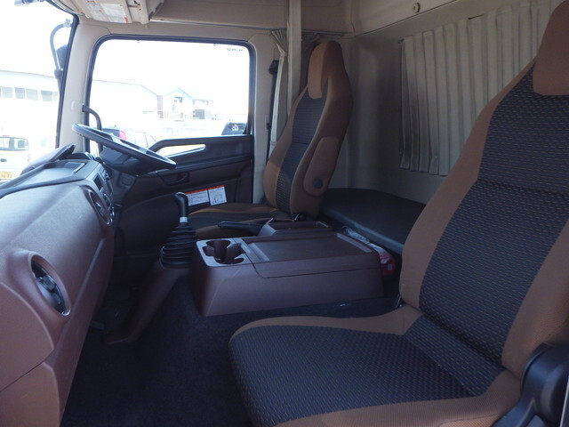 日野レンジャーアルミウイング中型（4t）[写真20]