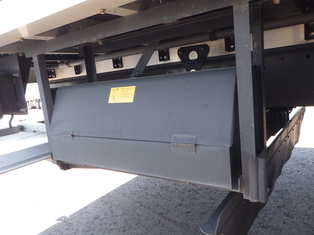 日野レンジャーアルミウイング中型（4t）[写真34]