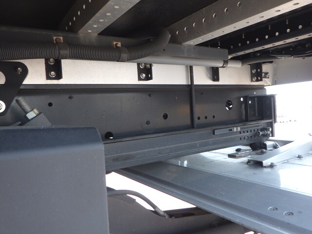 日野レンジャーアルミウイング中型（4t）[写真35]