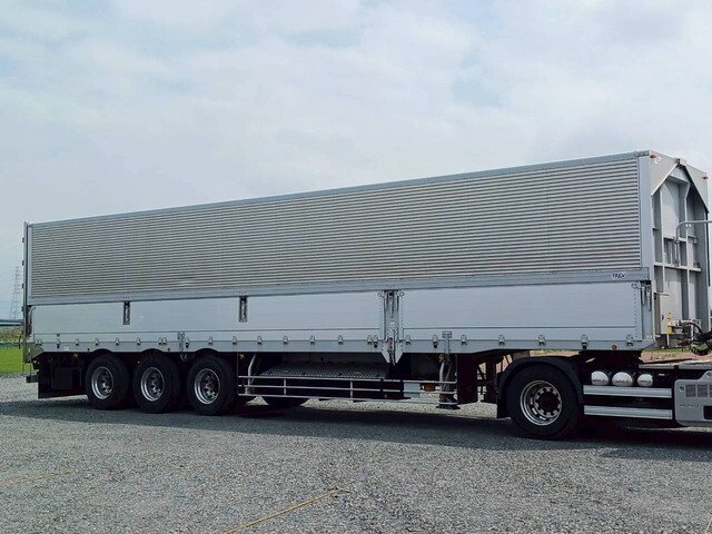 日野プロフィアトレーラーヘッド（トラクターヘッド）大型（10t）[写真17]