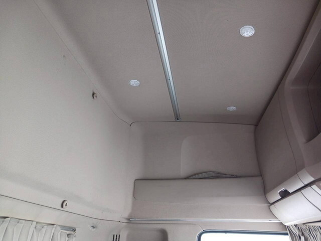 日野プロフィアトレーラーヘッド（トラクターヘッド）大型（10t）[写真31]