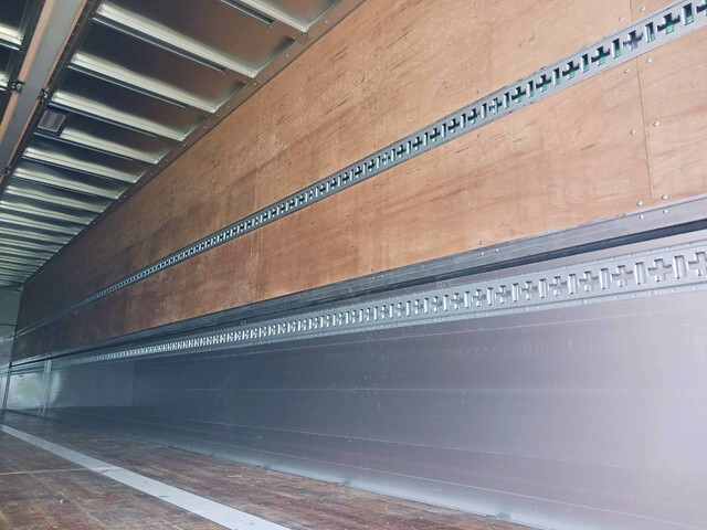 日野プロフィアトレーラーヘッド（トラクターヘッド）大型（10t）[写真07]