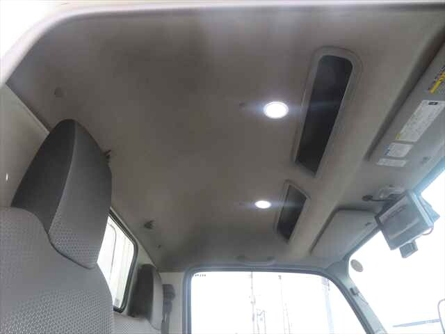 日野デュトロパッカー車（塵芥車）小型（2t・3t）[写真34]