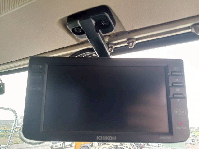 日野プロフィアトレーラーヘッド（トラクターヘッド）大型（10t）[写真22]