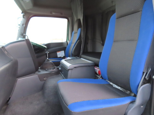 いすゞギガダンプ大型（10t）[写真21]