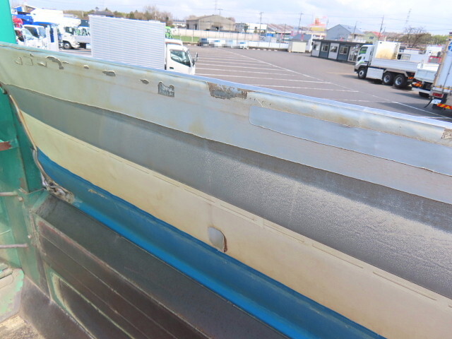 いすゞギガダンプ大型（10t）[写真34]