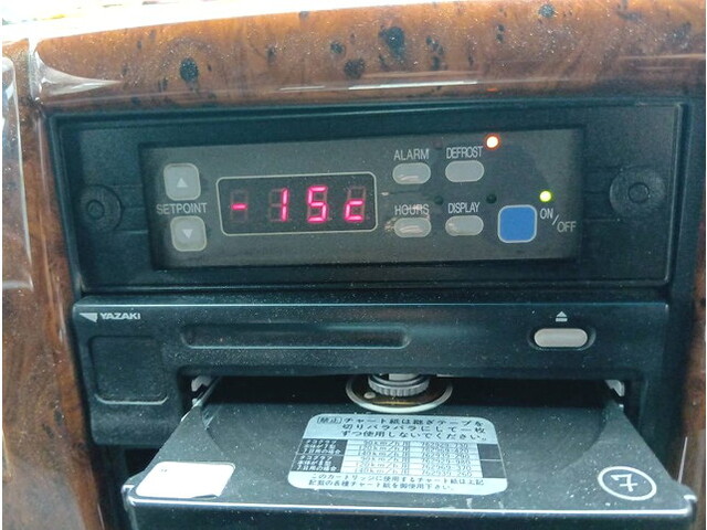 いすゞフォワード冷凍車（冷蔵車）中型（4t）[写真10]