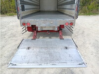 いすゞフォワード冷凍車（冷蔵車）中型（4t）[写真09]