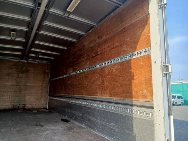 日野レンジャーアルミウイング中型（4t）[写真15]