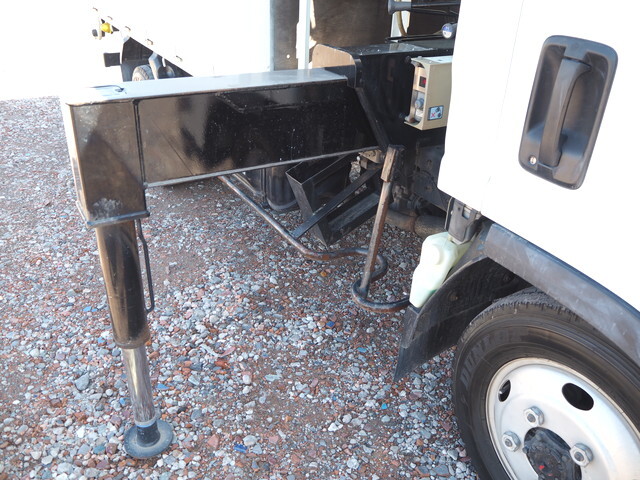 いすゞエルフクレーン4段小型（2t・3t）[写真13]