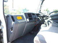 いすゞエルフクレーン4段小型（2t・3t）[写真32]