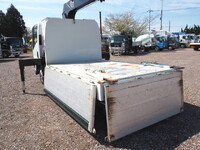 いすゞエルフクレーン4段小型（2t・3t）[写真08]