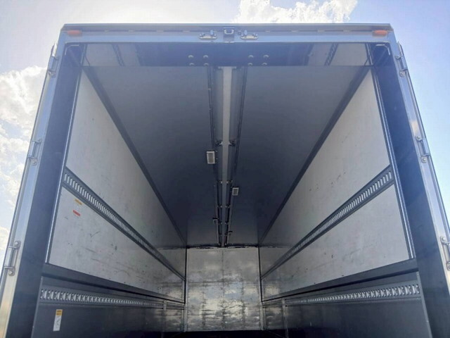日野プロフィアパネルウイング大型（10t）[写真11]
