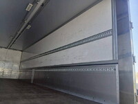 日野プロフィアパネルウイング大型（10t）[写真14]