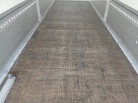 日野プロフィアパネルウイング大型（10t）[写真16]