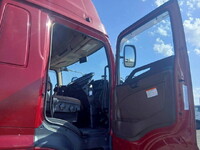 日野プロフィアパネルウイング大型（10t）[写真19]