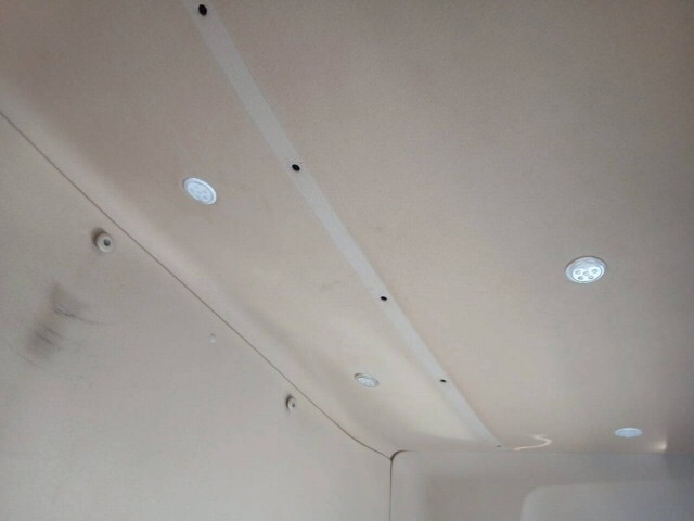 日野プロフィアパネルウイング大型（10t）[写真26]