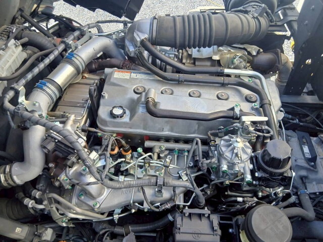 日野プロフィアパネルウイング大型（10t）[写真28]