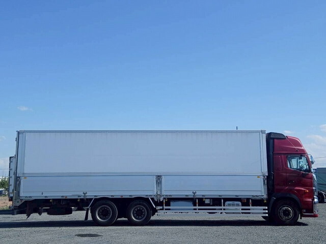 日野プロフィアパネルウイング大型（10t）[写真06]