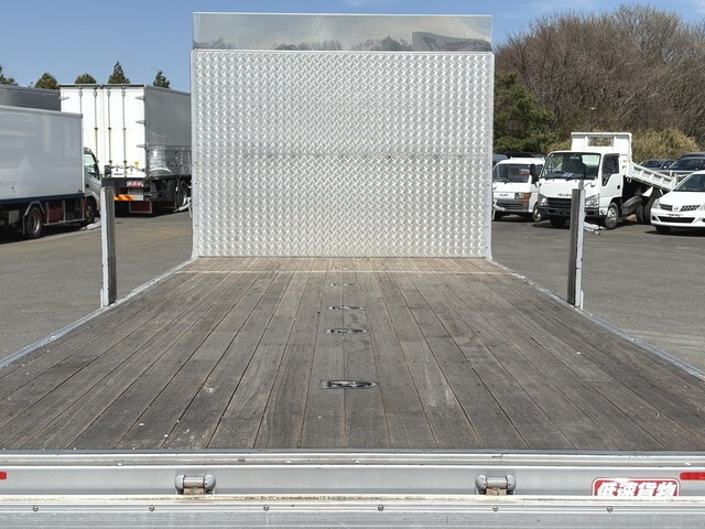 三菱ふそうファイターアルミブロック中型（4t）[写真12]