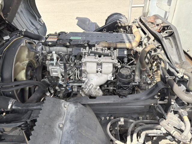 三菱ふそうファイターアルミブロック中型（4t）[写真28]