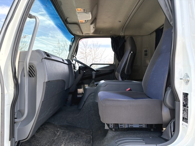 三菱ふそうファイターアルミブロック中型（4t）[写真31]