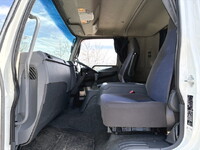 三菱ふそうファイターアルミブロック中型（4t）[写真32]