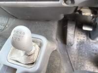 三菱ふそうファイターアルミブロック中型（4t）[写真36]