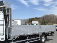 三菱ふそうファイターアルミブロック中型（4t）[写真09]