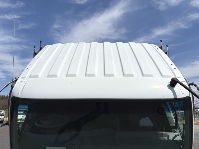 三菱ふそうファイターアルミブロック中型（4t）[写真09]