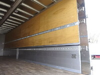 いすゞギガアルミウイング大型（10t）[写真14]