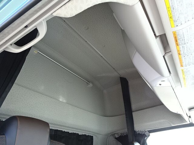 いすゞギガアルミウイング大型（10t）[写真26]