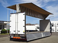 いすゞギガアルミウイング大型（10t）[写真02]