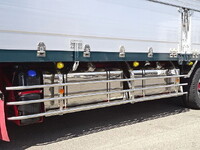 いすゞギガアルミウイング大型（10t）[写真35]