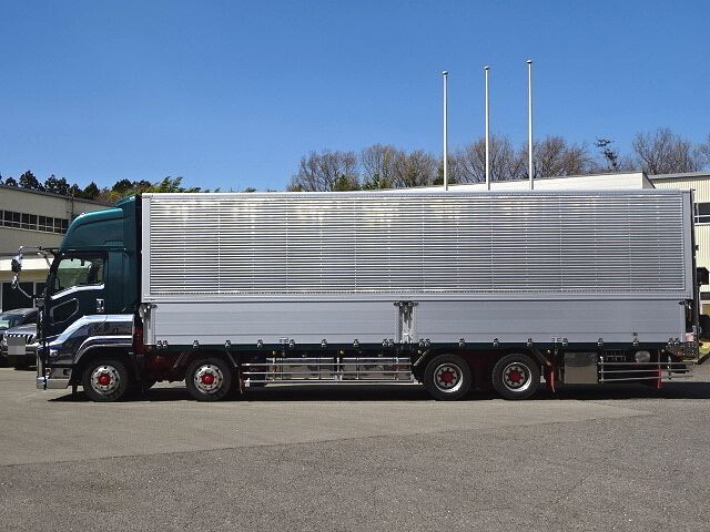 いすゞギガアルミウイング大型（10t）[写真07]