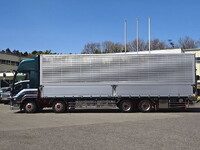 いすゞギガアルミウイング大型（10t）[写真08]