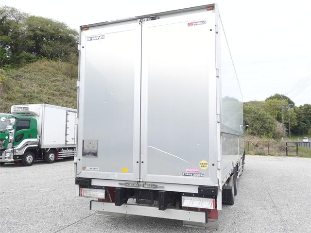 三菱ふそうスーパーグレートアルミウイング大型（10t）[写真02]