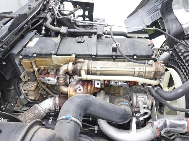 三菱ふそうスーパーグレートアルミウイング大型（10t）[写真21]