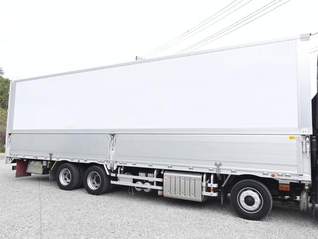 三菱ふそうスーパーグレートアルミウイング大型（10t）[写真06]