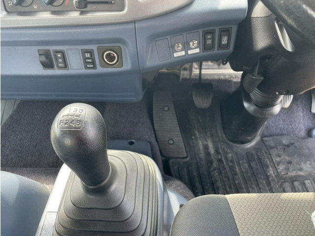 日野レンジャークレーン付増トン（6t・8t）[写真22]