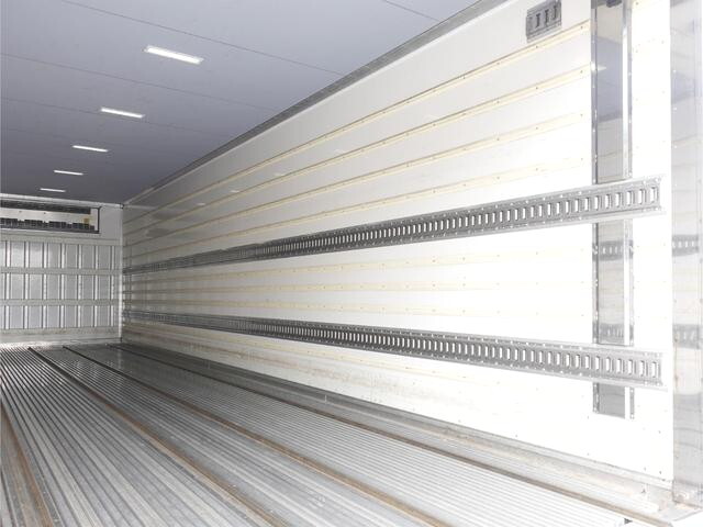 いすゞギガ冷凍車（冷蔵車）大型（10t）[写真12]