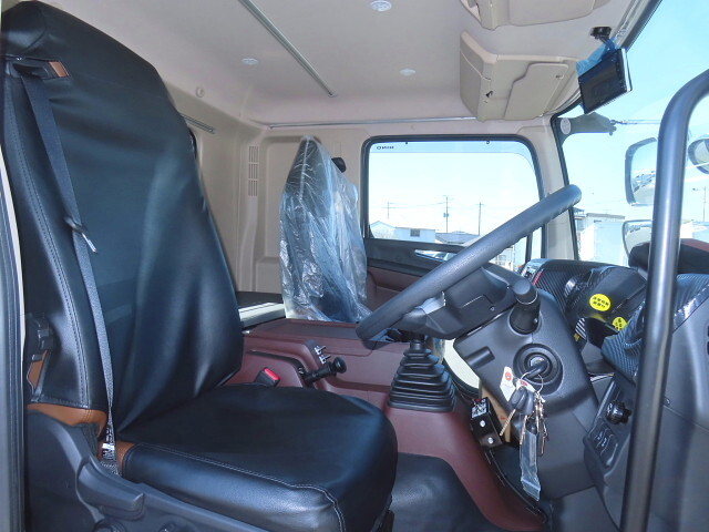 日野レンジャーコンテナ専用車増トン（6t・8t）[写真15]