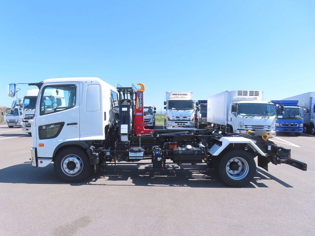 日野レンジャーコンテナ専用車増トン（6t・8t）[写真24]