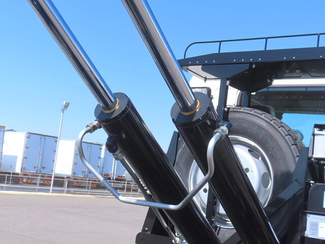 日野レンジャーコンテナ専用車増トン（6t・8t）[写真27]