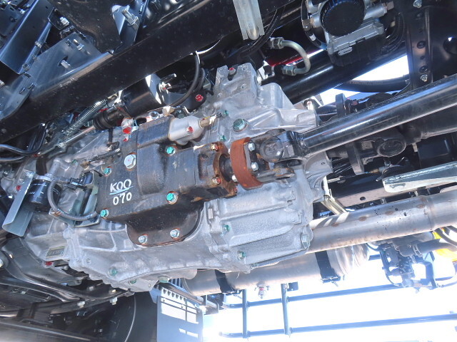 日野レンジャーコンテナ専用車増トン（6t・8t）[写真07]