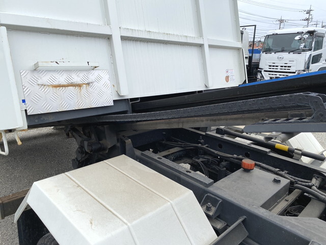 三菱ふそうキャンターローダーダンプ小型（2t・3t）[写真17]