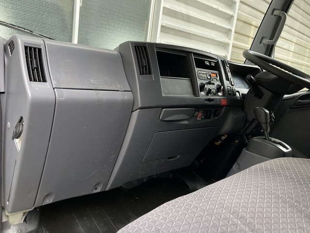 いすゞエルフアルミバン小型（2t・3t）[写真17]