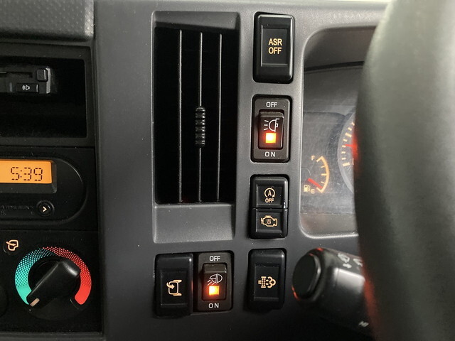 いすゞエルフアルミバン小型（2t・3t）[写真33]