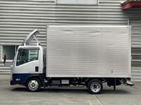 いすゞエルフアルミバン小型（2t・3t）[写真04]